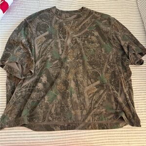 Abercrombie Men’s Cropped Tee